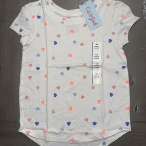 Cat & Jack Toddler Girls Size 4T Crew Neck Short Sleeve T-Shirt Hearts Cream. AA